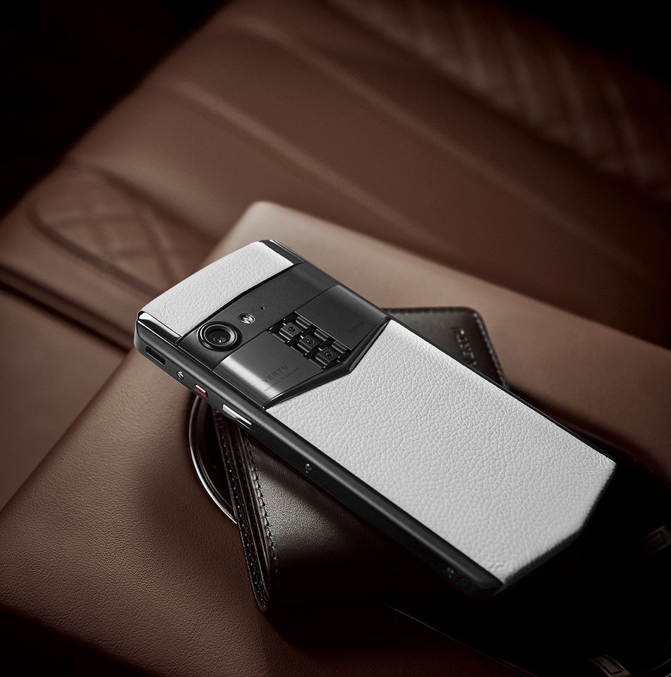 VERTU ASTER P BLACK AND WHITE NEW